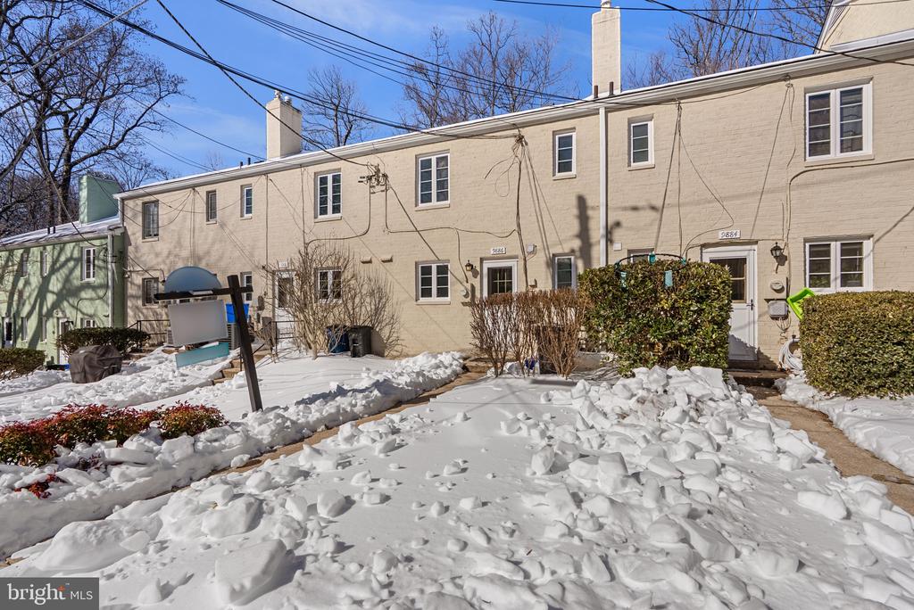 9886 HOLLOW GLEN PLACE Unit: 2538A