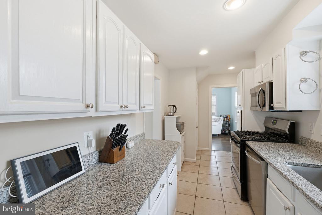 10304 RIDGEMOOR DRIVE