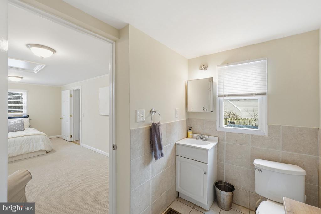 10304 RIDGEMOOR DRIVE