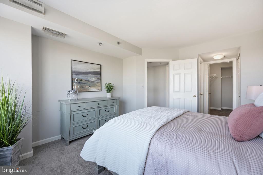 5450 WHITLEY PARK TERRACE Unit: HR-901