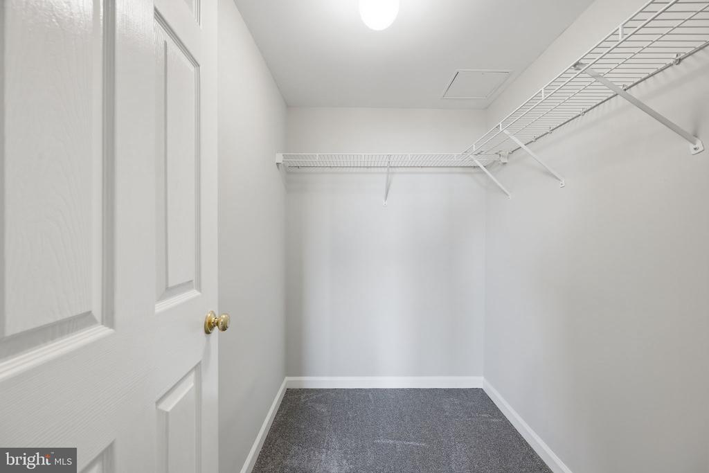 5450 WHITLEY PARK TERRACE Unit: HR-901