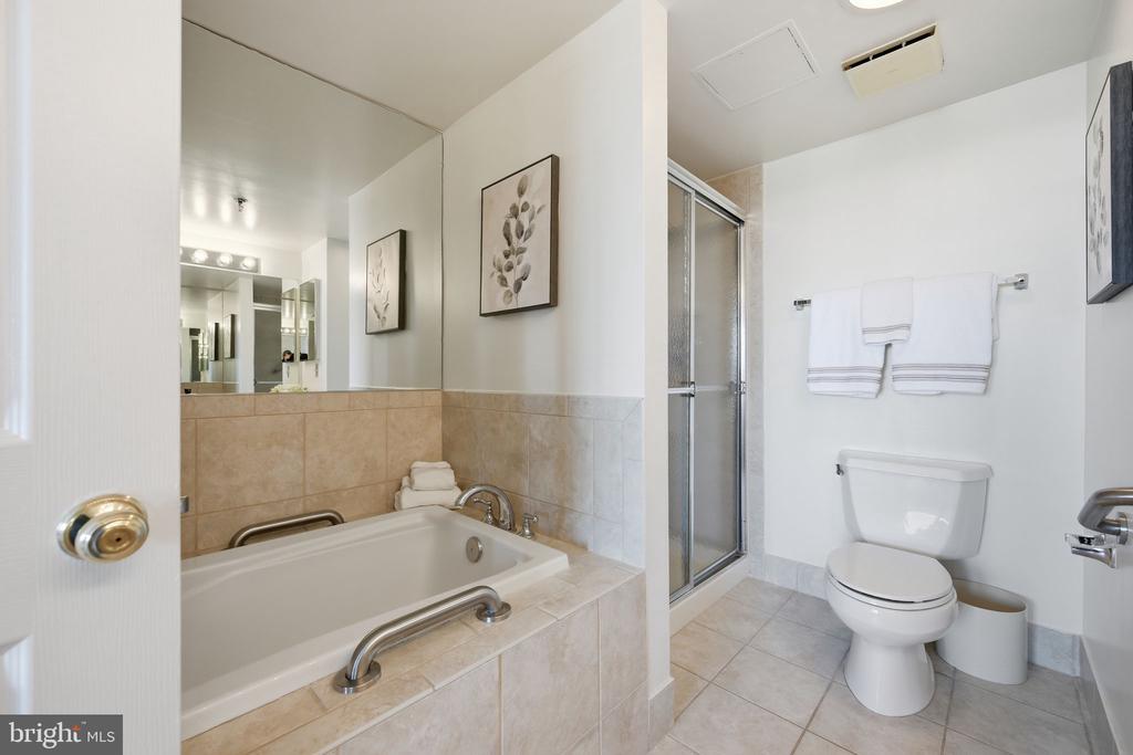 5450 WHITLEY PARK TERRACE Unit: HR-901