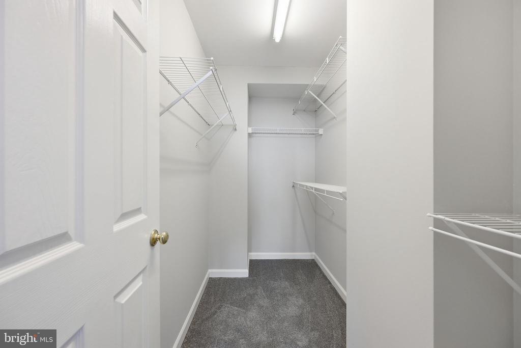 5450 WHITLEY PARK TERRACE Unit: HR-901