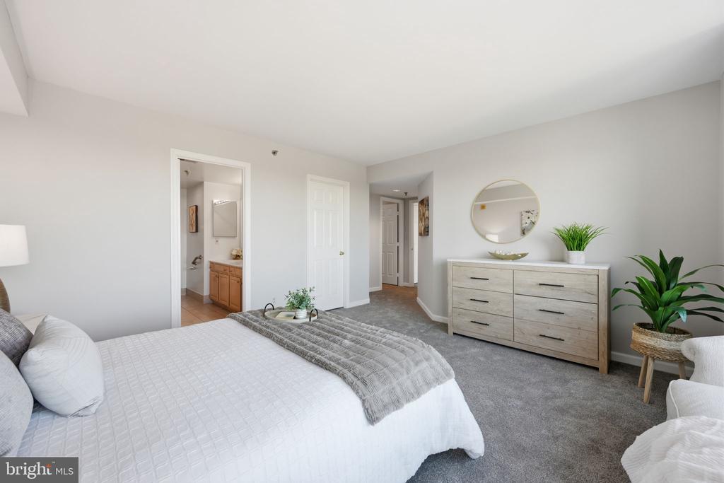 5450 WHITLEY PARK TERRACE Unit: HR-901