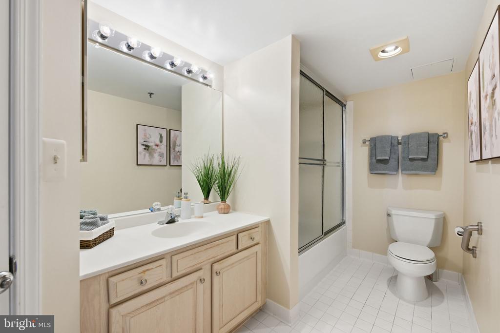 5450 WHITLEY PARK TERRACE Unit: HR-901