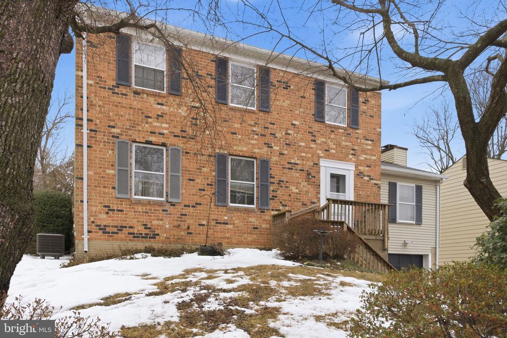 25945 LASALLE COURT
