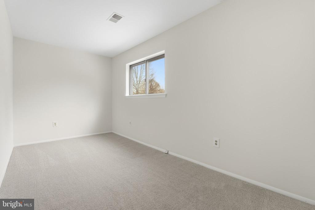 25945 LASALLE COURT
