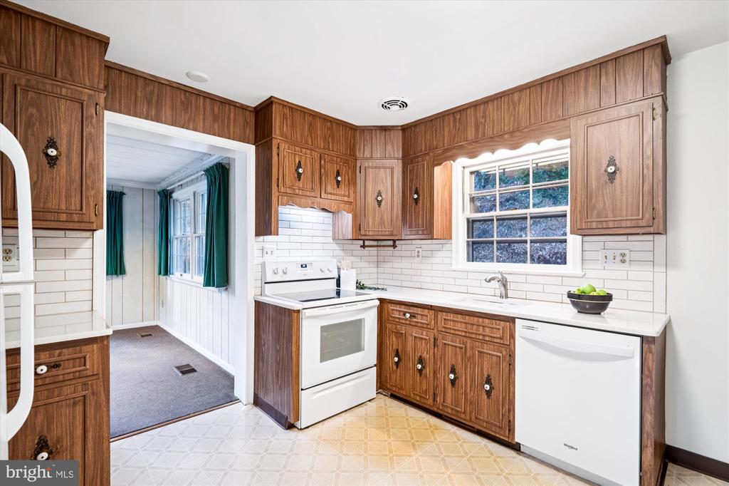 1912 KIMBERLY ROAD