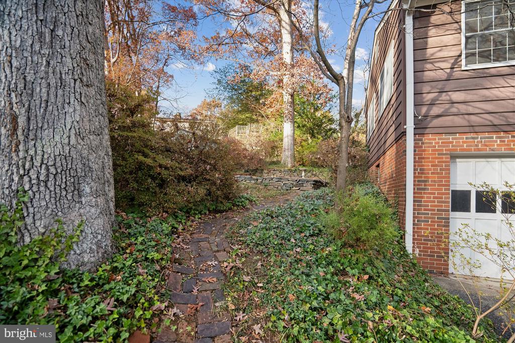 1912 KIMBERLY ROAD