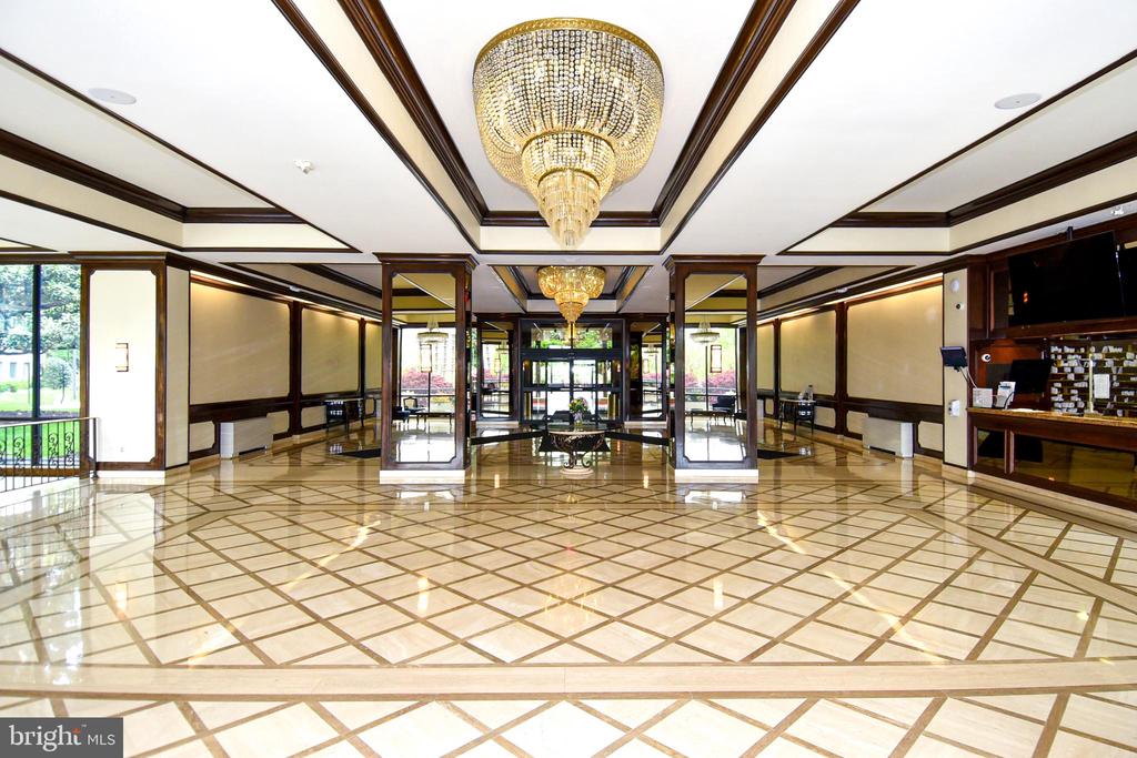 5225 POOKS HILL ROAD Unit: 803 N