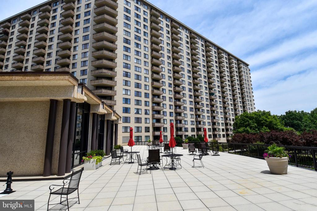 5225 POOKS HILL ROAD Unit: 803 N