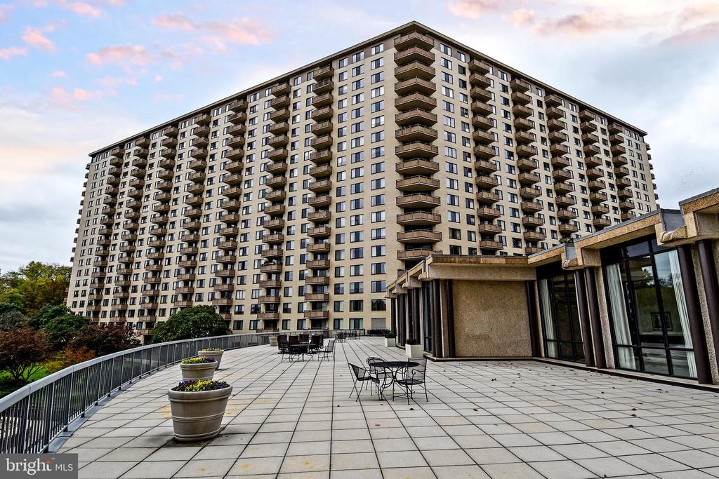 5225 POOKS HILL ROAD Unit: 803 N