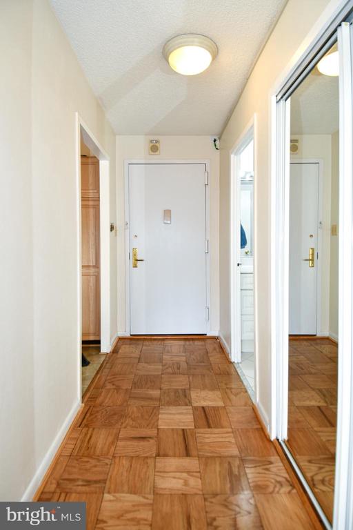 5225 POOKS HILL ROAD Unit: 803 N