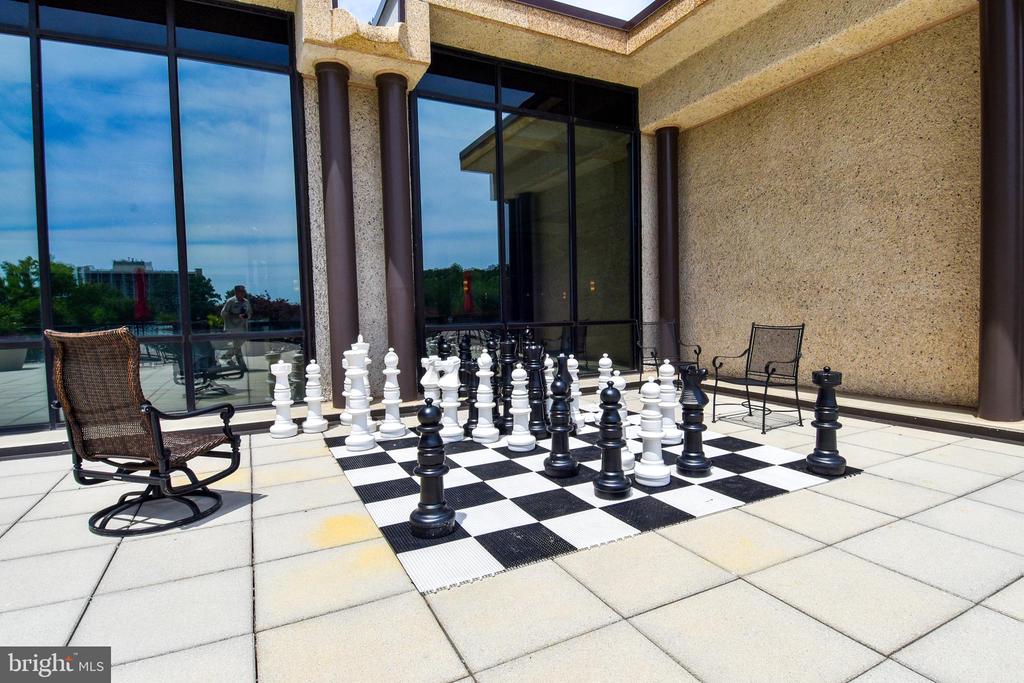 5225 POOKS HILL ROAD Unit: 803 N