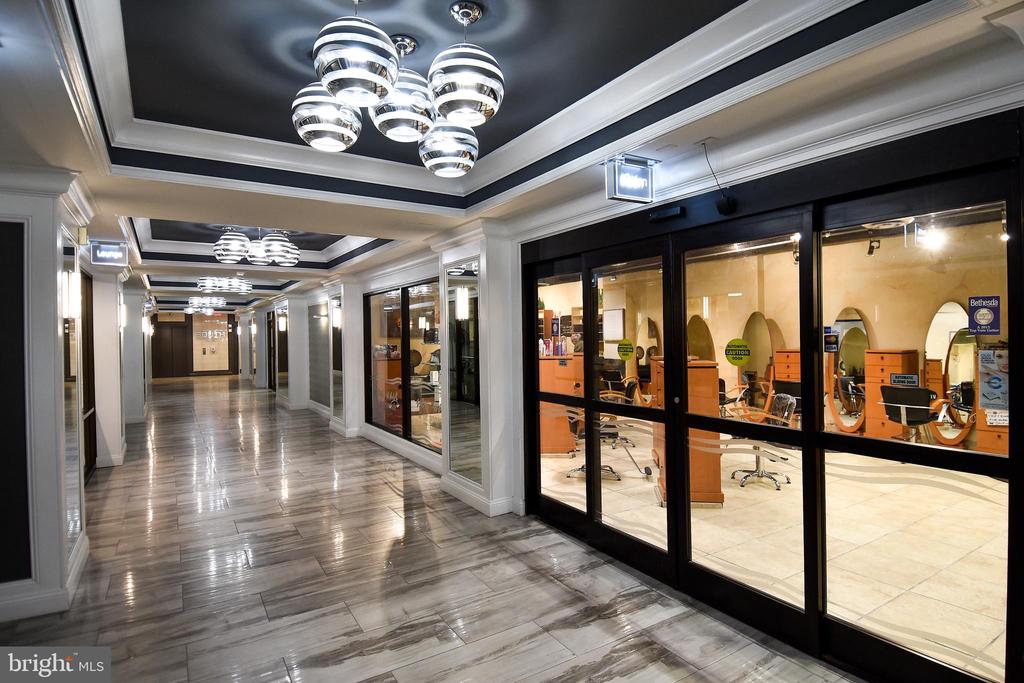5225 POOKS HILL ROAD Unit: 803 N