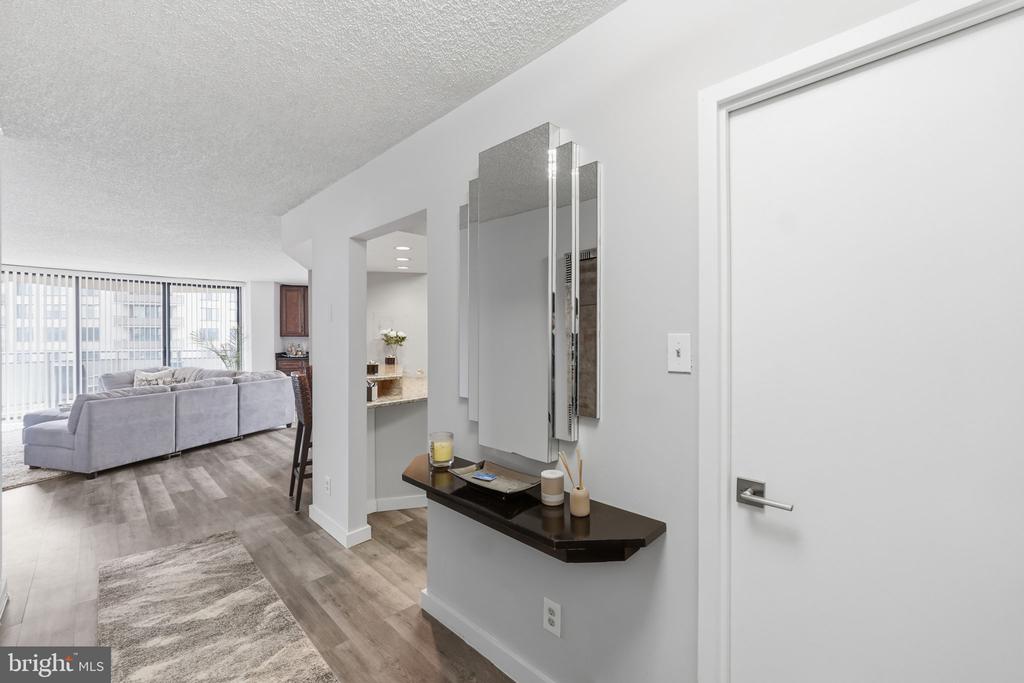 5225 POOKS HILL ROAD Unit: 1401N