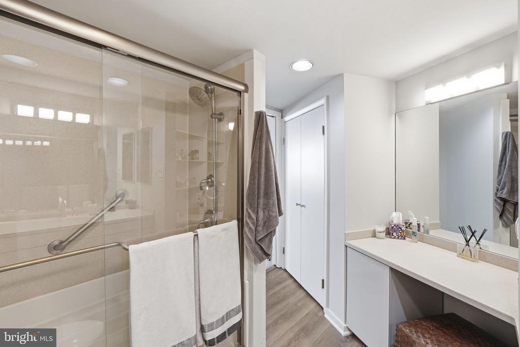 5225 POOKS HILL ROAD Unit: 1401N