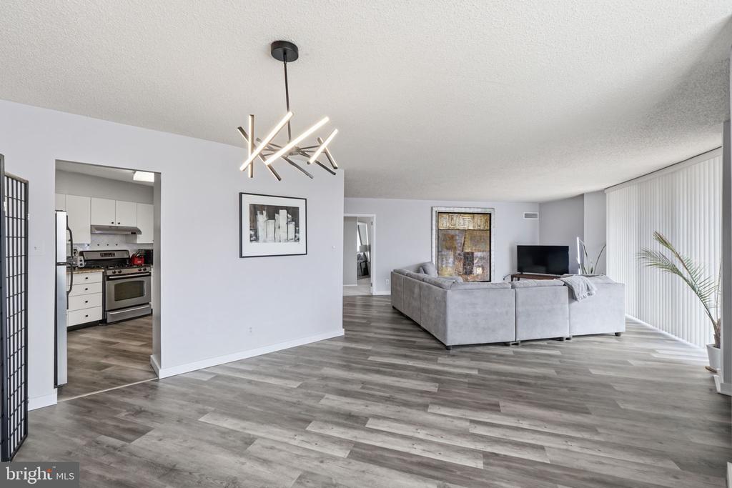 5225 POOKS HILL ROAD Unit: 1401N