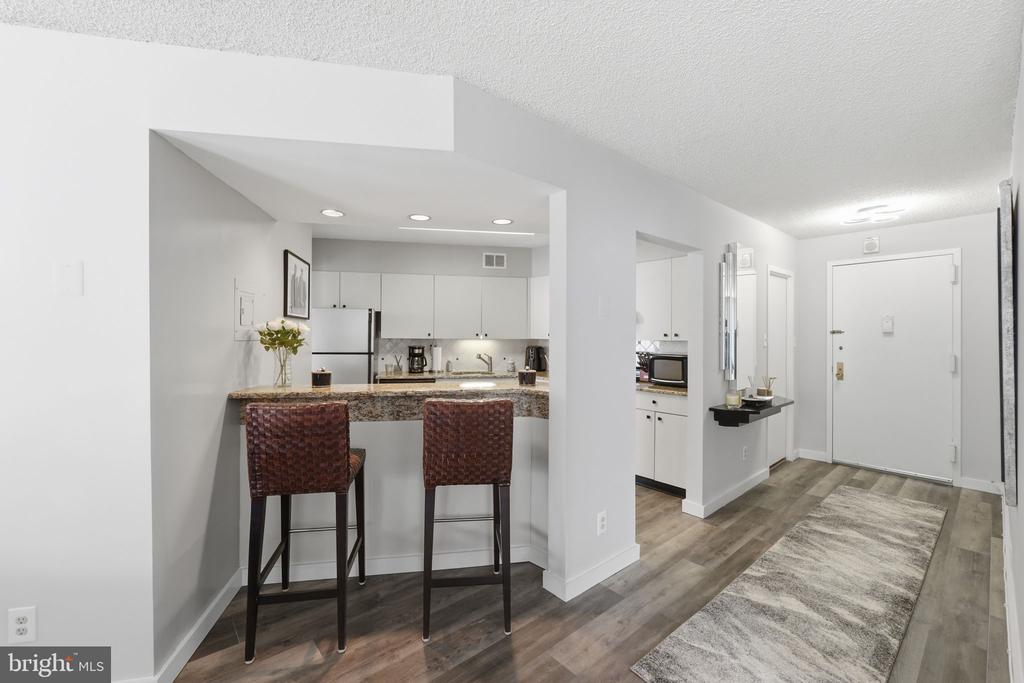 5225 POOKS HILL ROAD Unit: 1401N