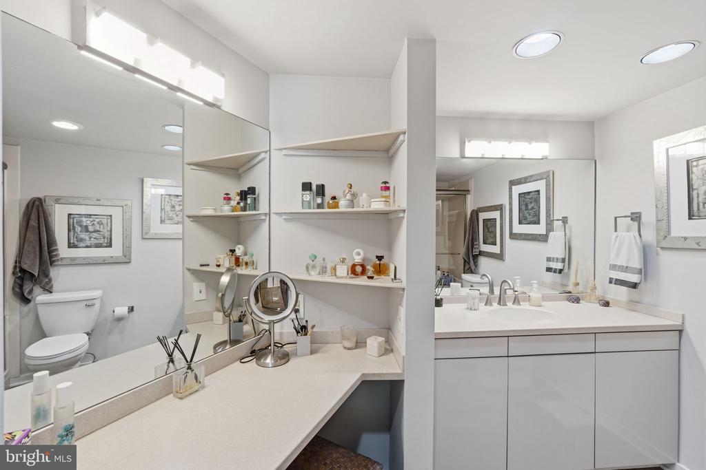 5225 POOKS HILL ROAD Unit: 1401N