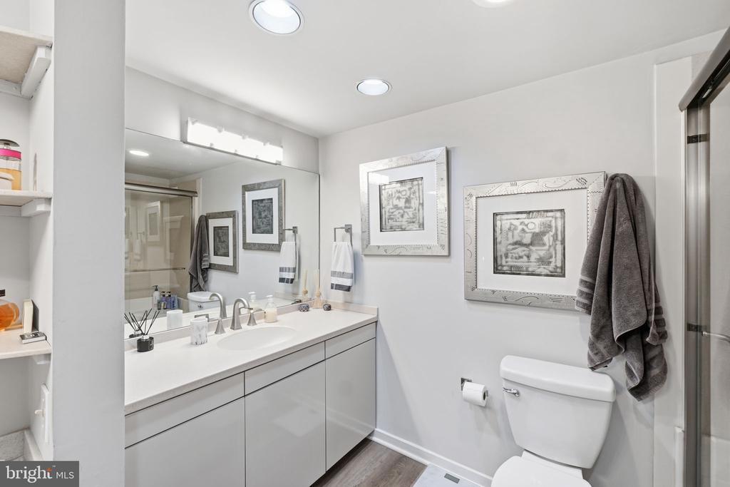 5225 POOKS HILL ROAD Unit: 1401N