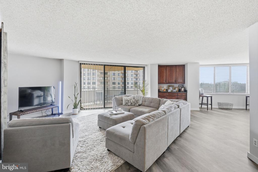 5225 POOKS HILL ROAD Unit: 1401N