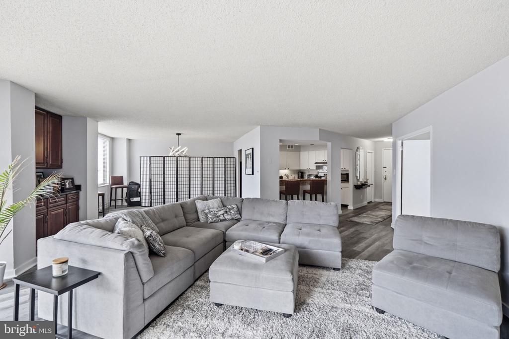 5225 POOKS HILL ROAD Unit: 1401N
