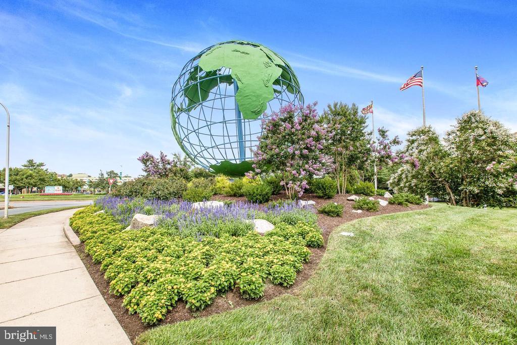 15107 INTERLACHEN DRIVE Unit: 2-801