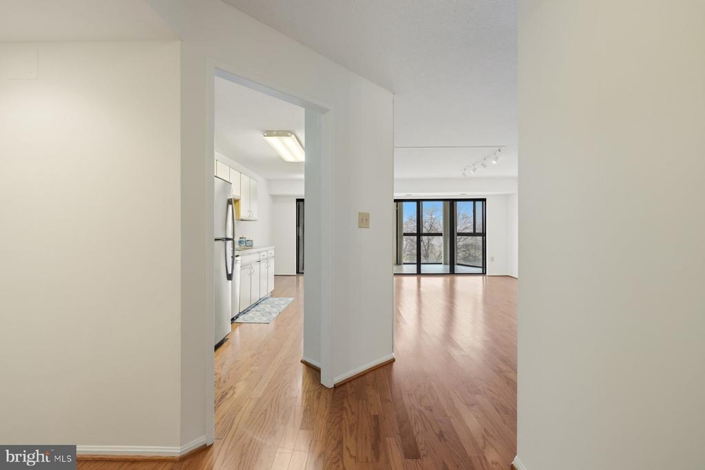 15107 INTERLACHEN DRIVE Unit: 2-801