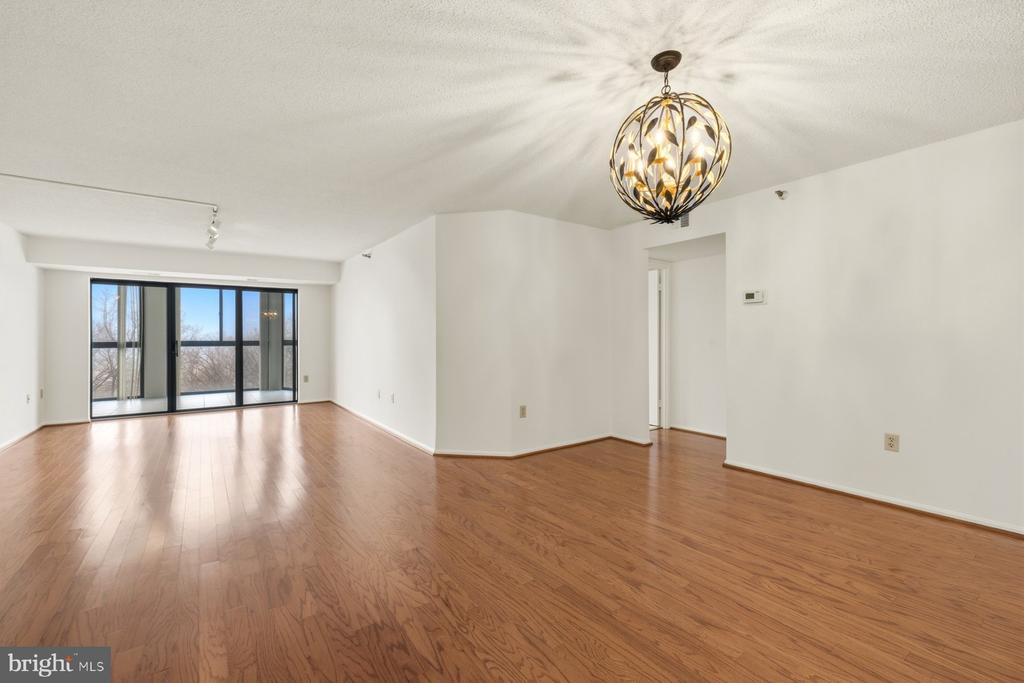 15107 INTERLACHEN DRIVE Unit: 2-801