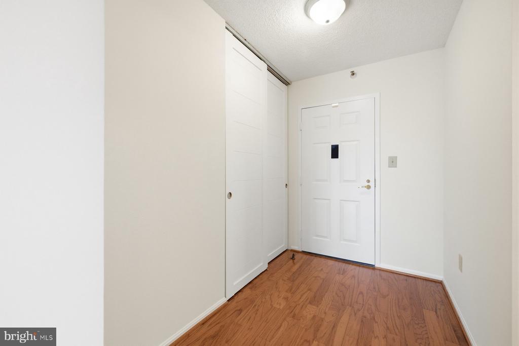 15107 INTERLACHEN DRIVE Unit: 2-801