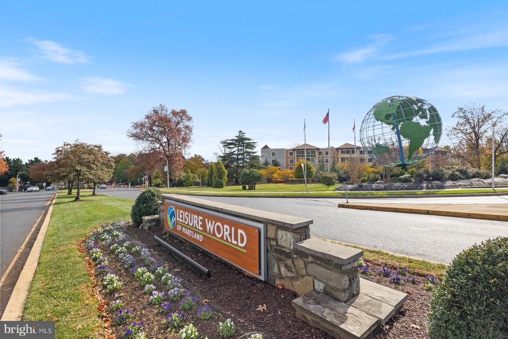 15107 INTERLACHEN DRIVE Unit: 2-801