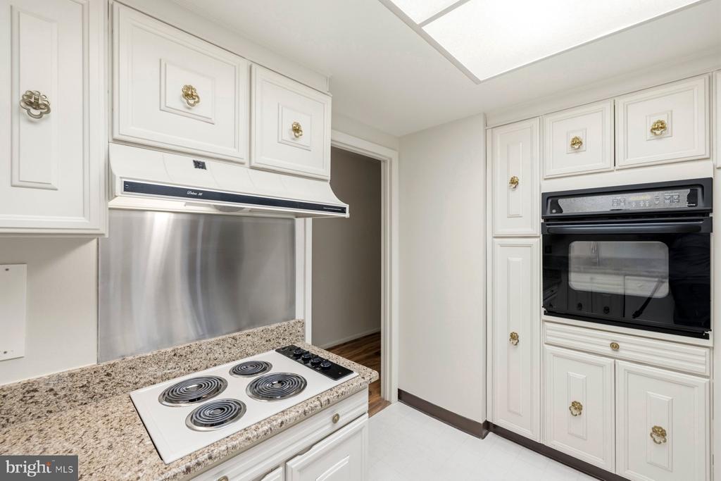 3423 S LEISURE WORLD BOULEVARD Unit: 89-2E
