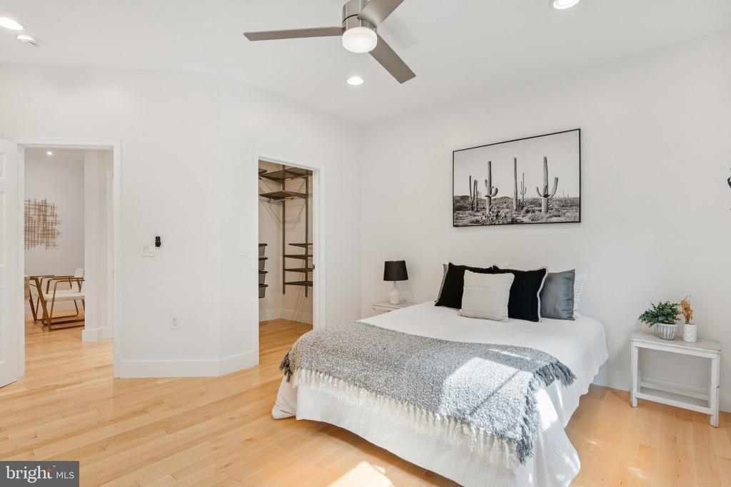 11800 OLD GEORGETOWN Unit: 1120