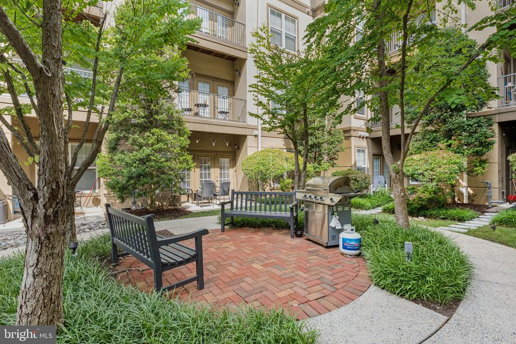 11800 OLD GEORGETOWN Unit: 1120