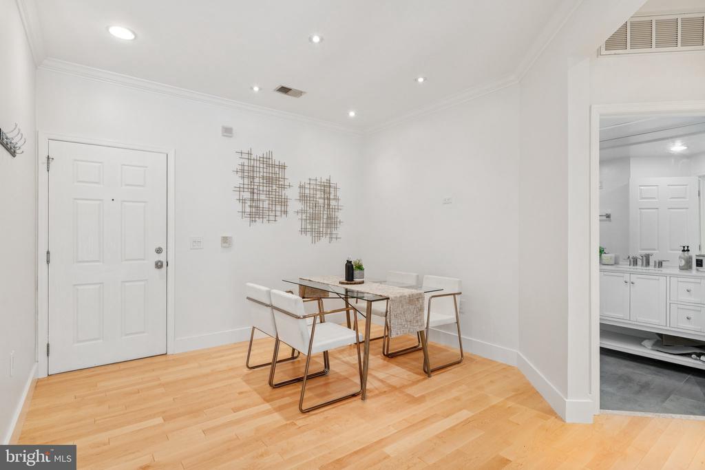 11800 OLD GEORGETOWN Unit: 1120