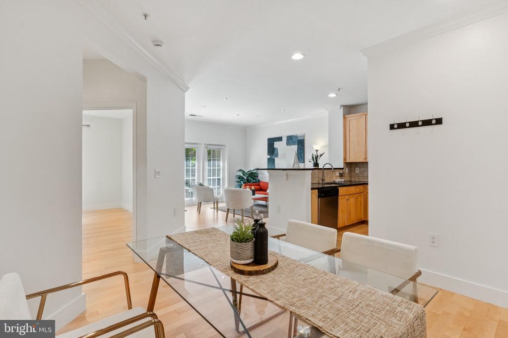 11800 OLD GEORGETOWN Unit: 1120