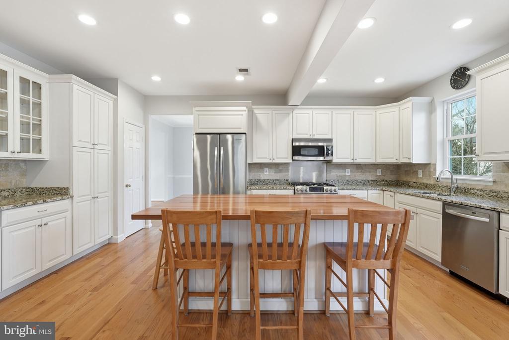 12511 ROYAL CROWN DRIVE