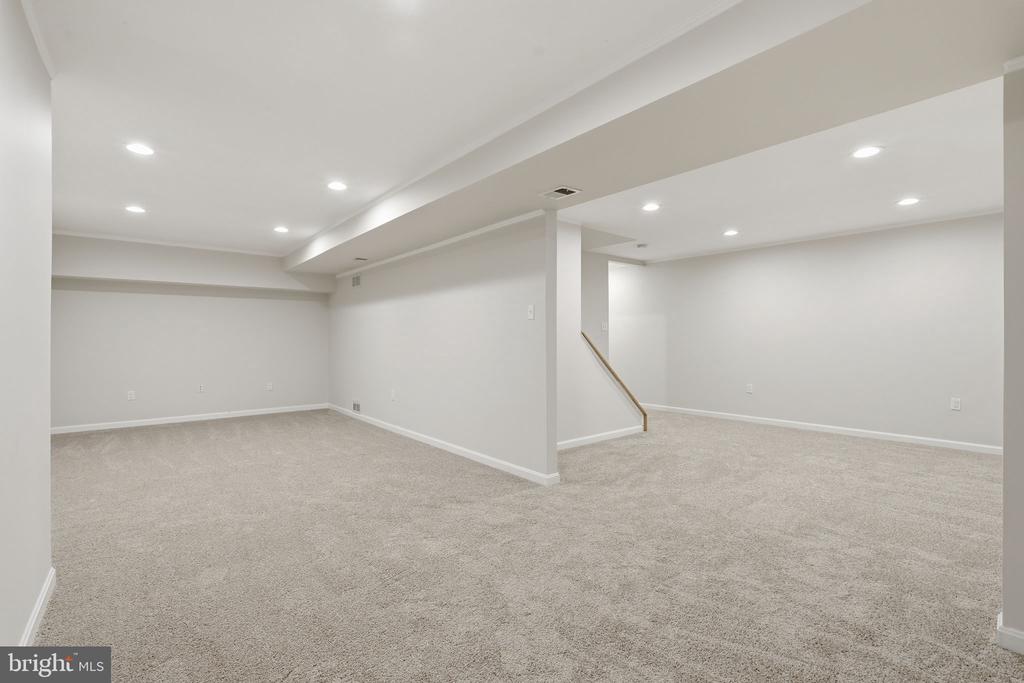 12511 ROYAL CROWN DRIVE