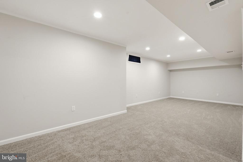 12511 ROYAL CROWN DRIVE