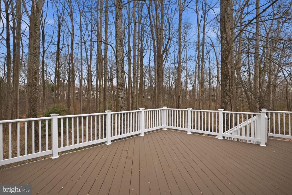 718 TURTLE POND LANE
