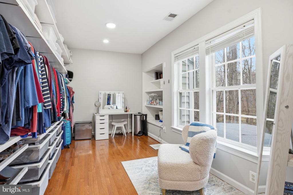 718 TURTLE POND LANE