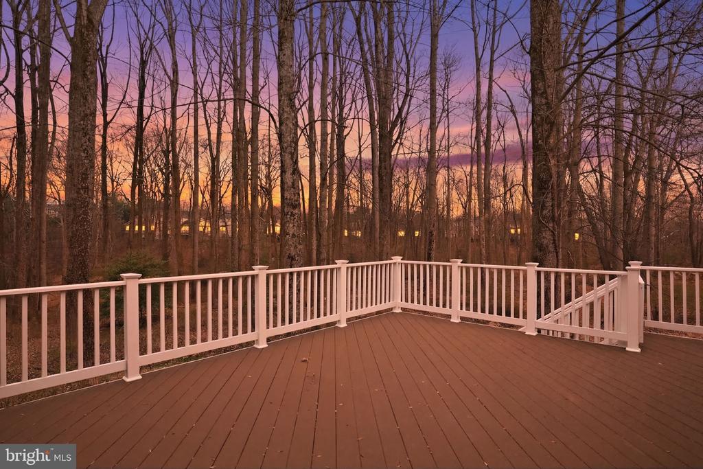 718 TURTLE POND LANE
