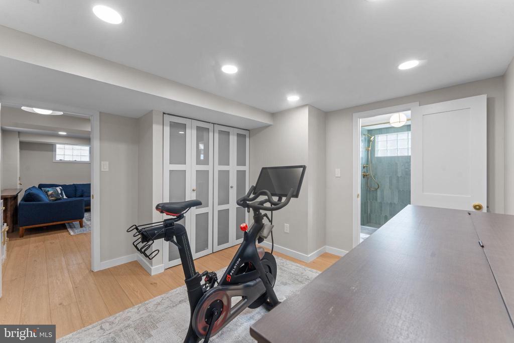 1604 HIGHLAND DRIVE