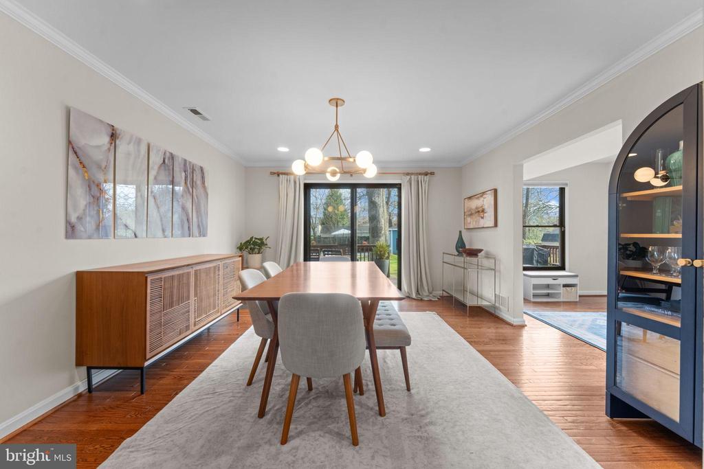 1604 HIGHLAND DRIVE