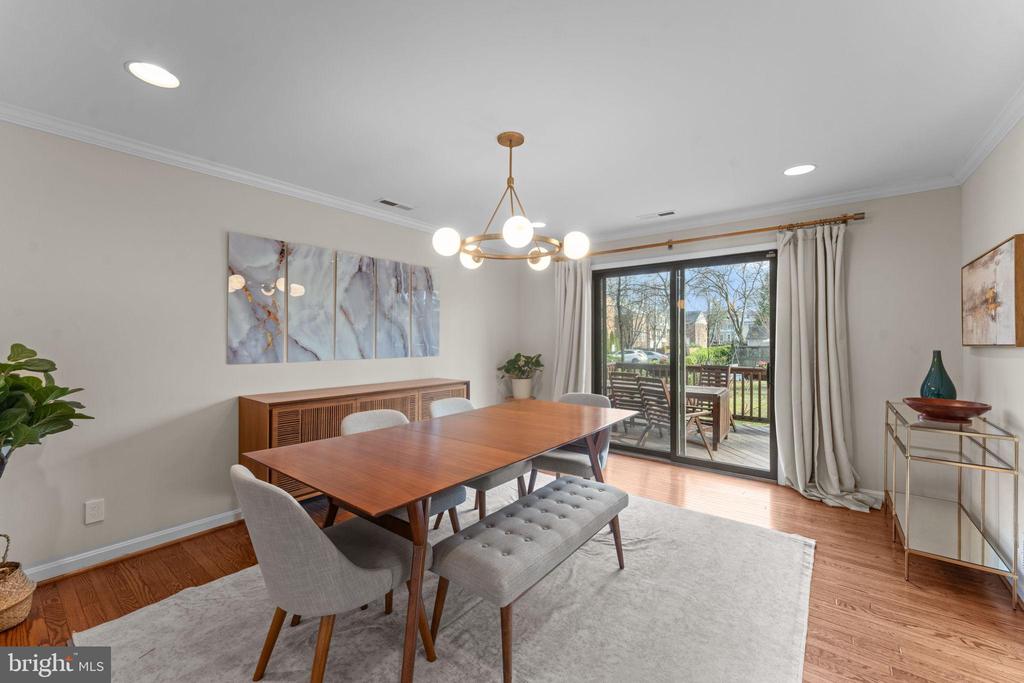 1604 HIGHLAND DRIVE