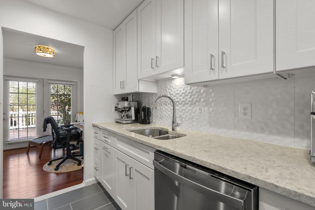 8505 CALYPSO LANE