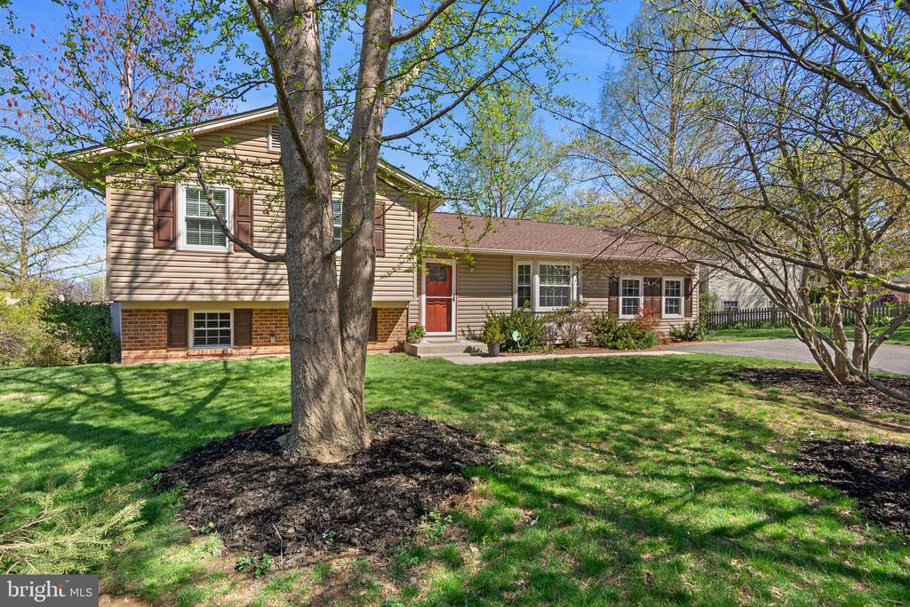 8505 CALYPSO LANE