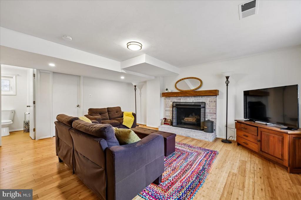 13413 ORIENTAL COURT