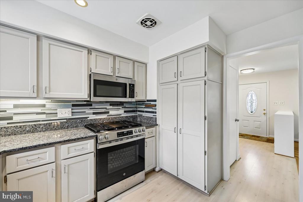 13413 ORIENTAL COURT